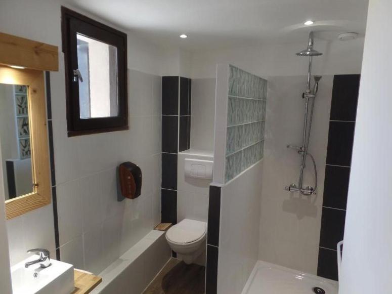 Hotel Les Vallois ヴァルイーズ 部屋 写真