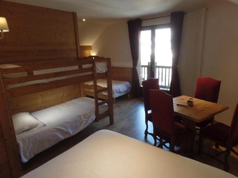 Hotel Les Vallois ヴァルイーズ 部屋 写真