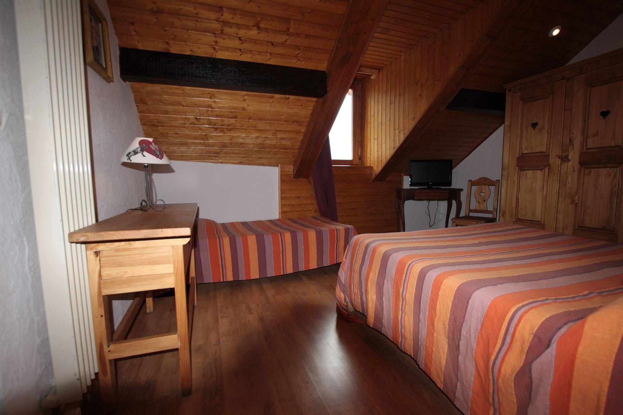 Hotel Les Vallois ヴァルイーズ エクステリア 写真