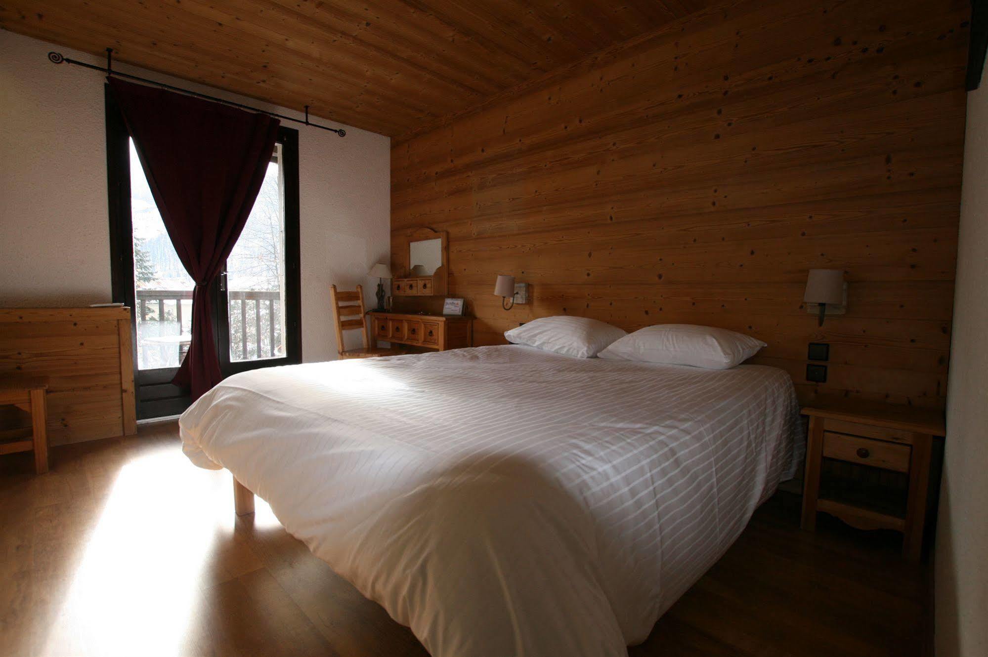 Hotel Les Vallois ヴァルイーズ エクステリア 写真
